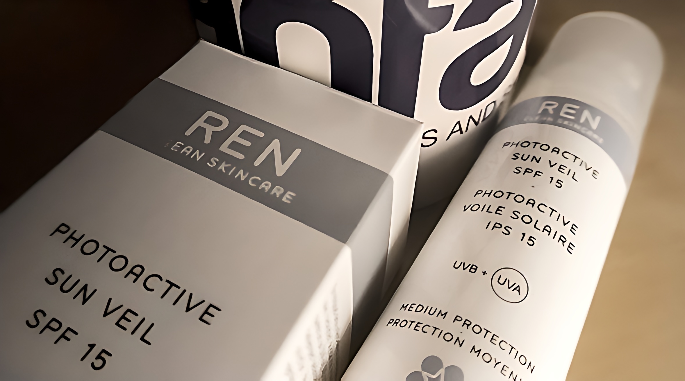 REN Photoactive Sun Veil SPF 15