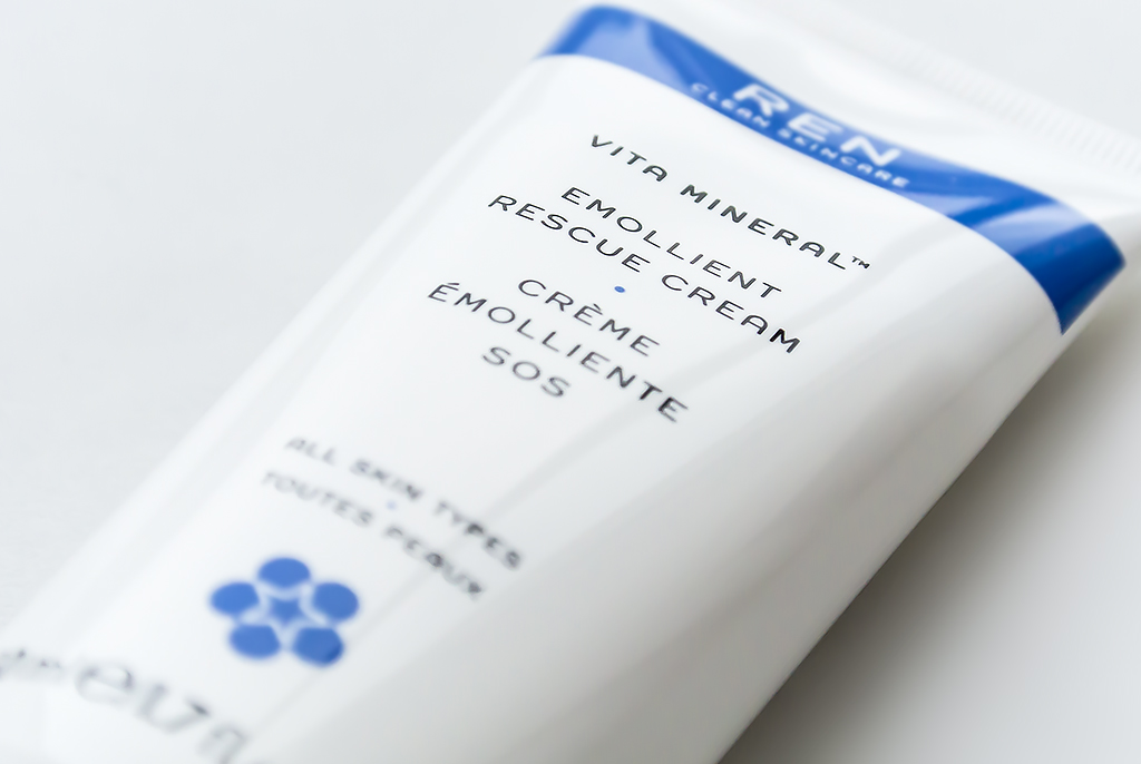 REN Vita Mineral Emollient Rescue Cream 15 REN Vita Mineral Emollient Rescue Cream